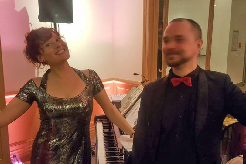 Yuliya Drogalova spielt im Hotel InterContinental Berlin